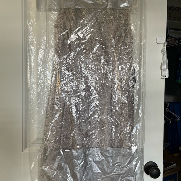 Taupe cocktail dress - Picture 5 of 6